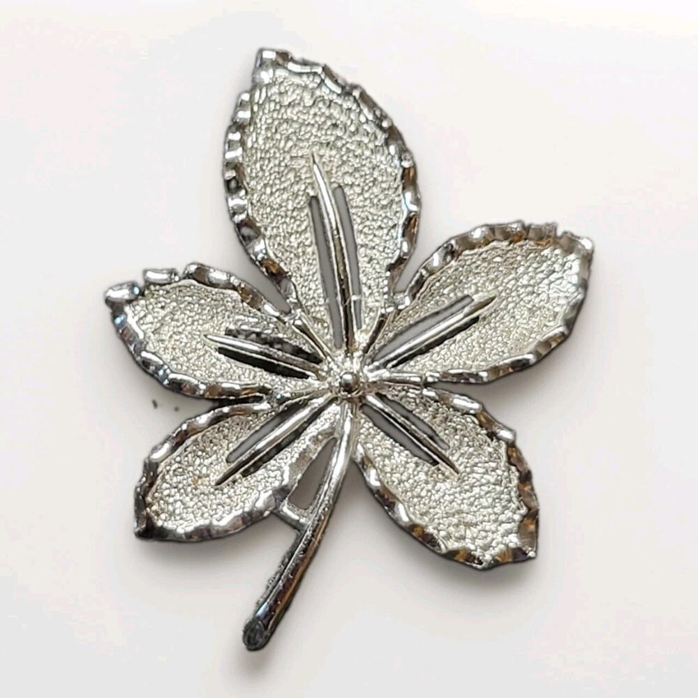 Vintage Sarah Coventry Maple Leaf Brooch Pin Silver Tone Diamond Cut Signed